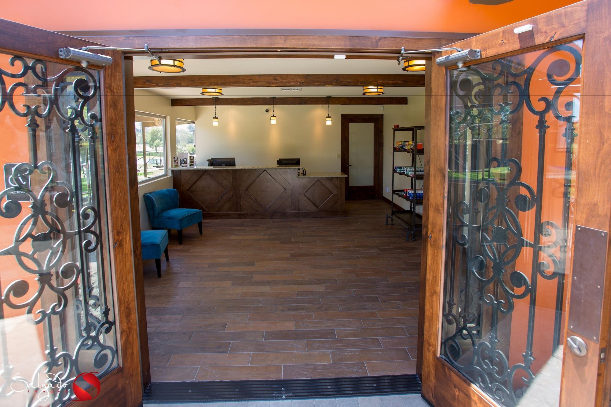 Carlton Oaks Lodge, Ascend Hotel Collection Santee Buitenkant foto