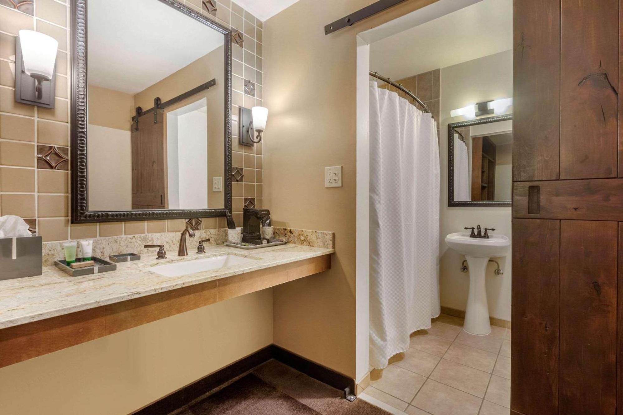 Carlton Oaks Lodge, Ascend Hotel Collection Santee Buitenkant foto